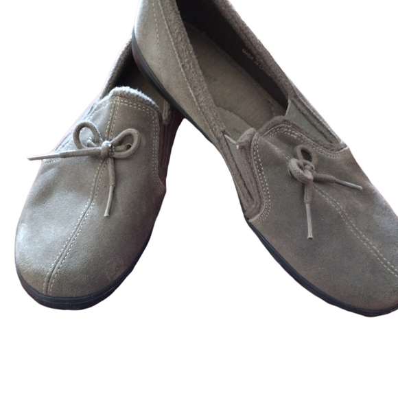 Grasshoppers Gray Suede Comfort Loafers Flats Size 10